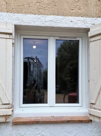 Pose d'une fenêtre gamme Hermine